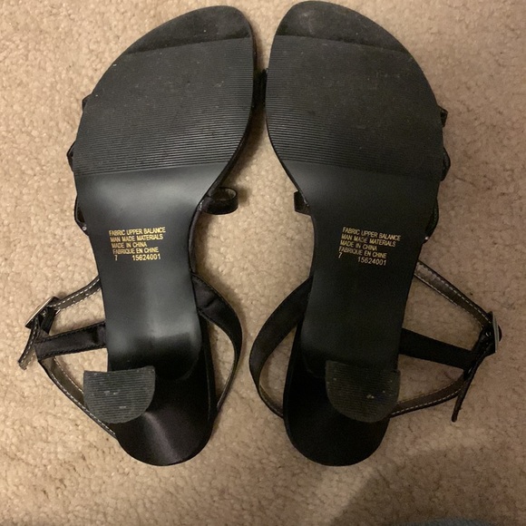 Dressy strappy heels - Picture 2 of 3